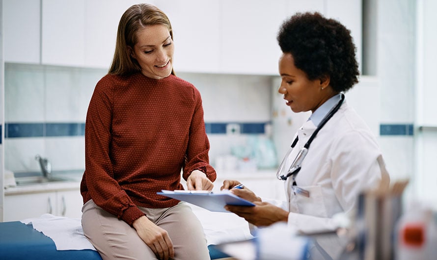 female patient talks with nurse about ewing's sarcoma