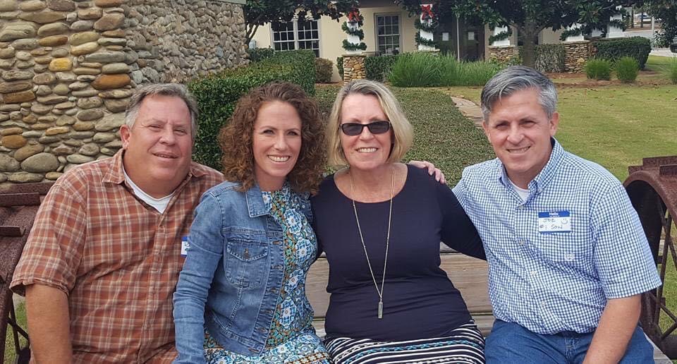 Moffitt lung cancer patient Ina with her family 