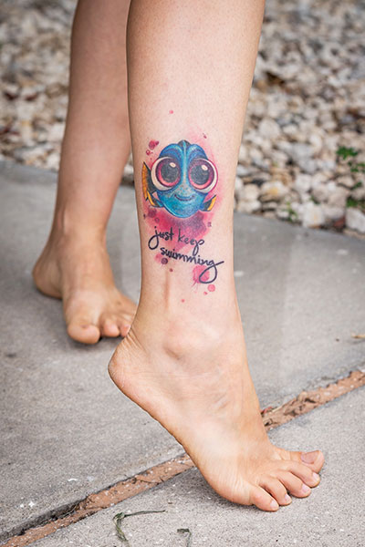 Amy Sapien got "Just keep swimming" tattooed on her leg after her cancer diagnosis.