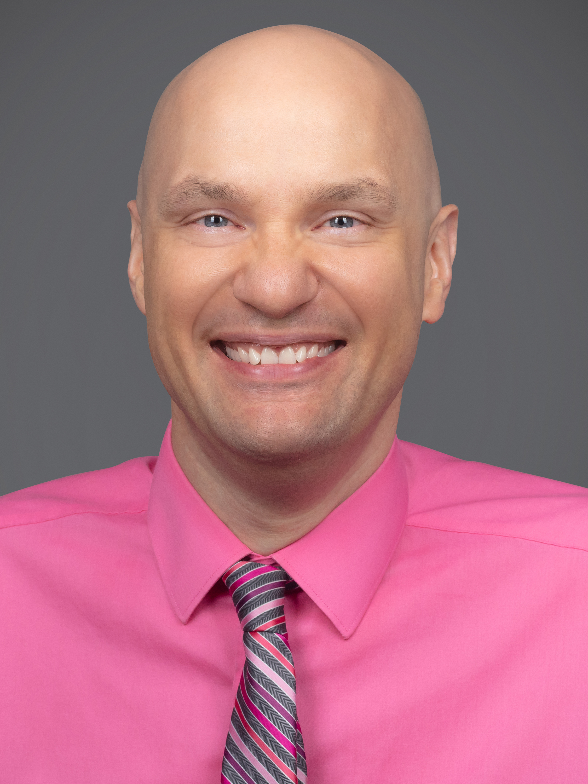 Headshot of Tony Winter