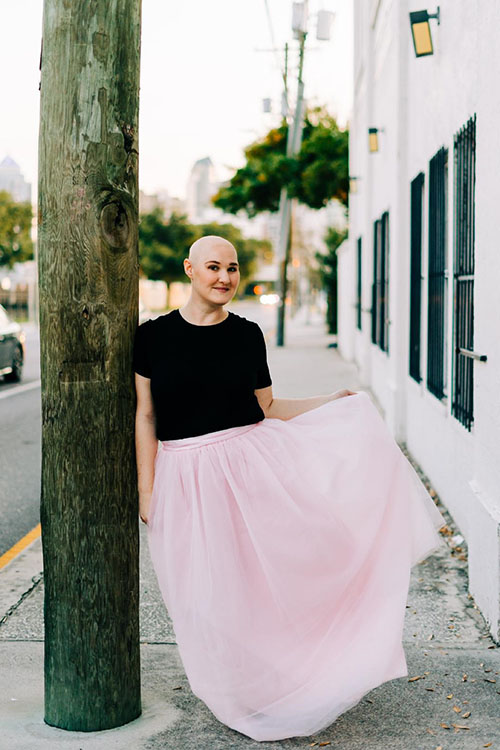 Susannah empowers "girl power" during a photoshoot.