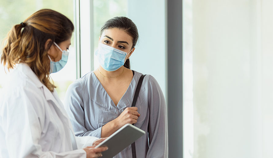 Patient consulting with a gynecologist