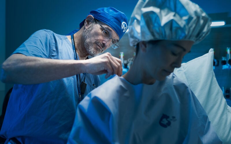 Dr. Vernon Sondak in the operating room